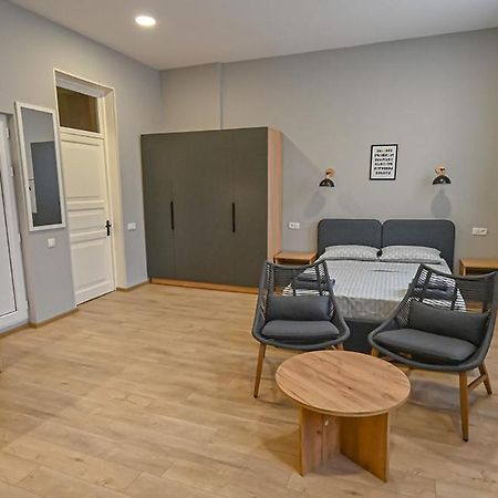 טביליסי Big Studio Apt.On Liberty Square מראה חיצוני תמונה