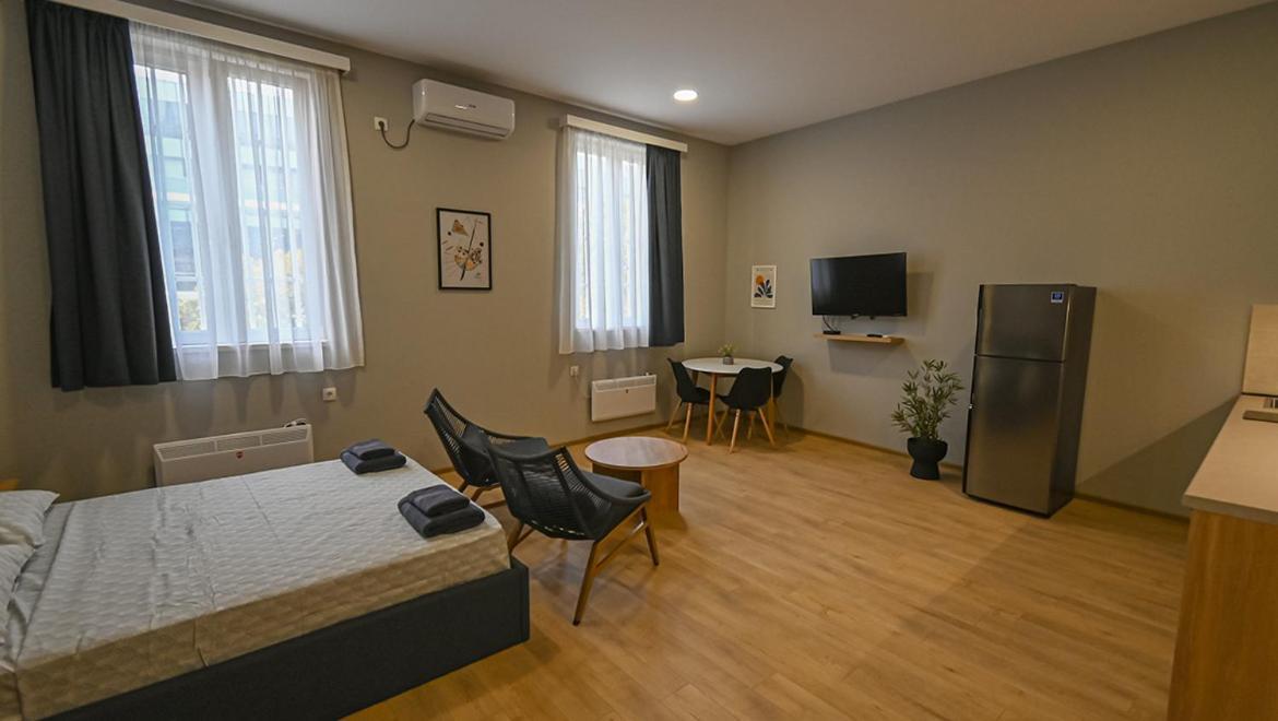 טביליסי Big Studio Apt.On Liberty Square מראה חיצוני תמונה