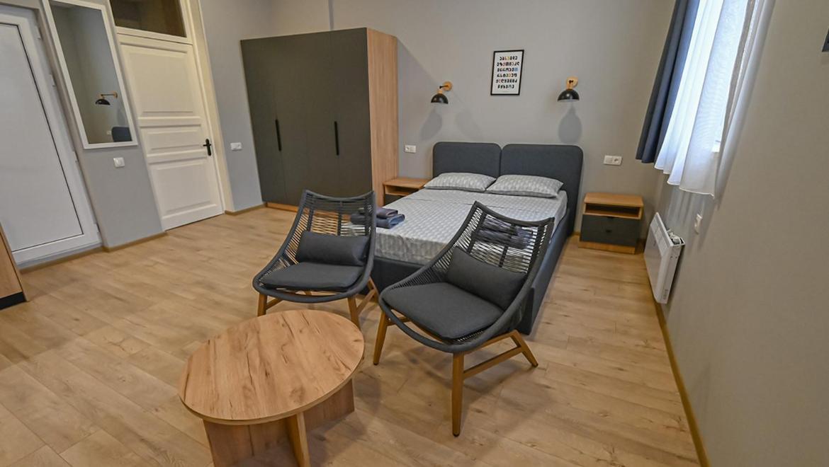 טביליסי Big Studio Apt.On Liberty Square מראה חיצוני תמונה